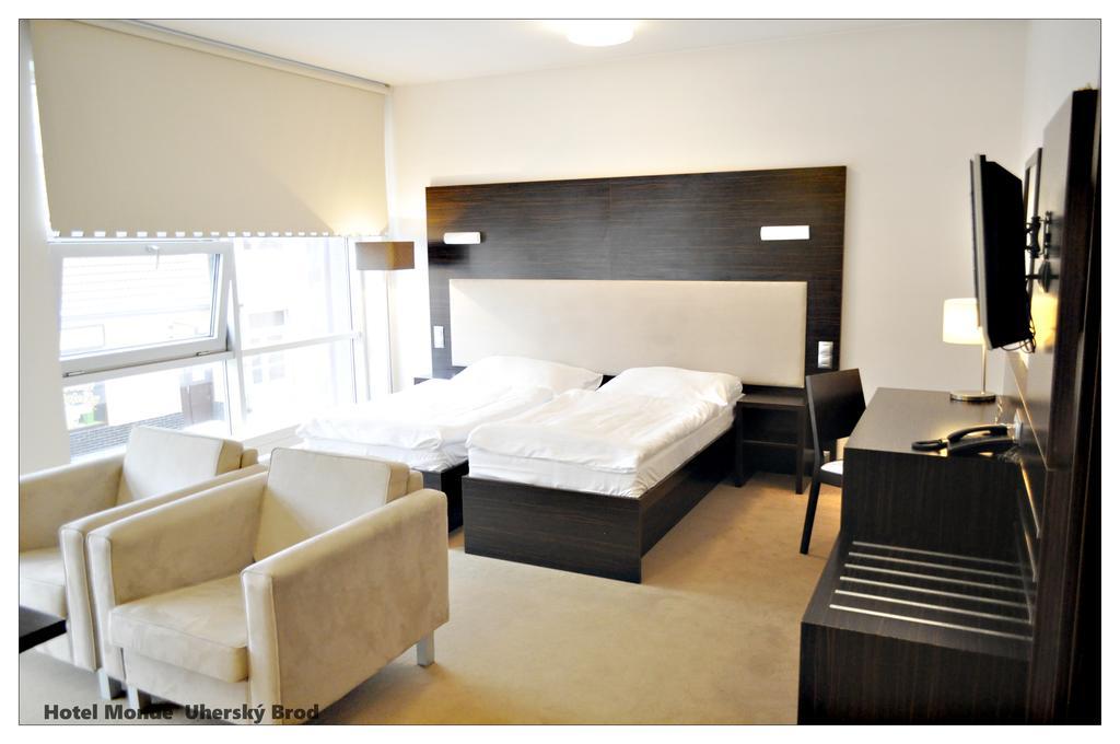 Hotel Monde