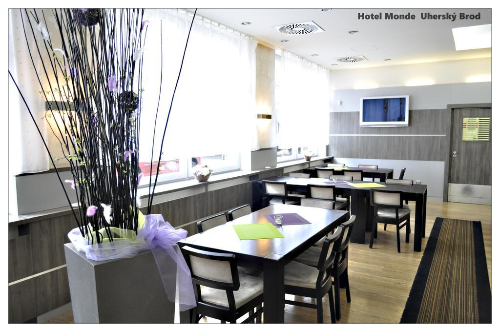 Monde Hotel